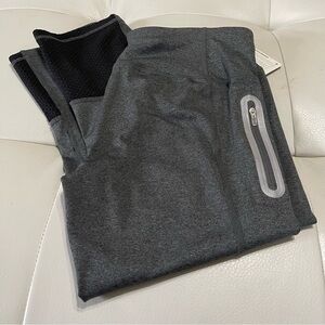 NWT Women’s Reebok Leggings size small charcoal gray